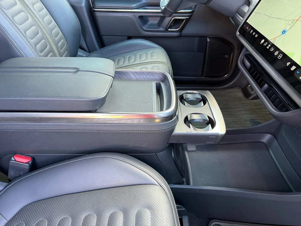 2023 Rivian R1S - Image 21 of 21