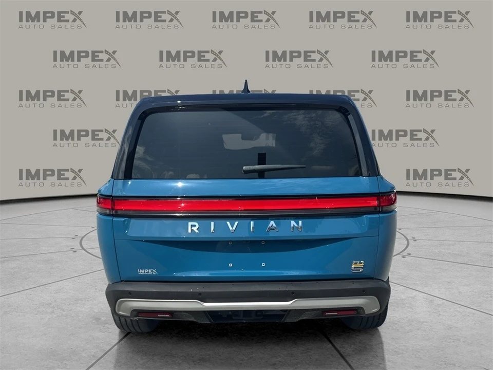 2023 Rivian R1S - Image 4 of 12