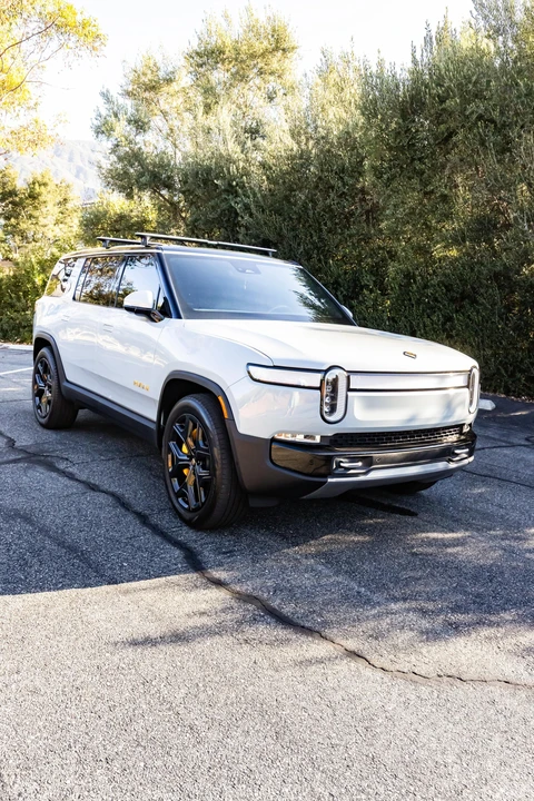 2023 Rivian R1S - Image 6 of 31