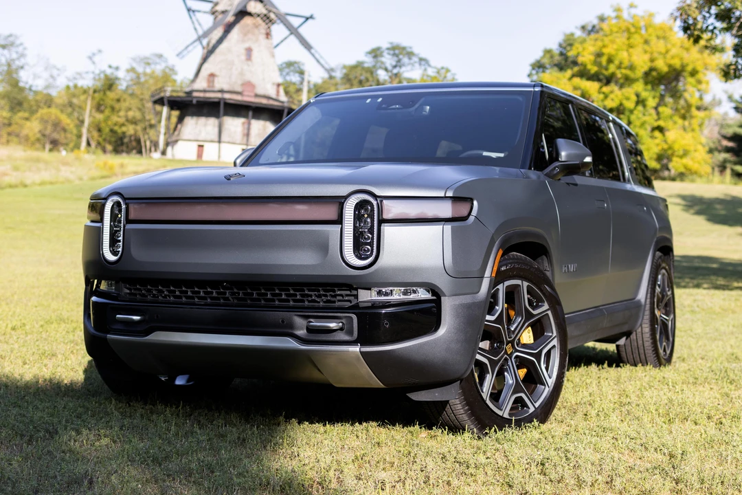 2023 Rivian R1S - Image 6 of 31