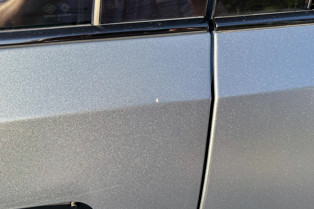 2023 Rivian R1S - Image 19 of 31