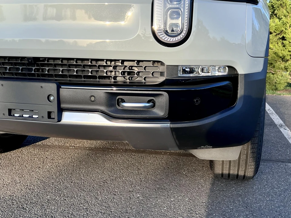 2023 Rivian R1S - Image 19 of 31