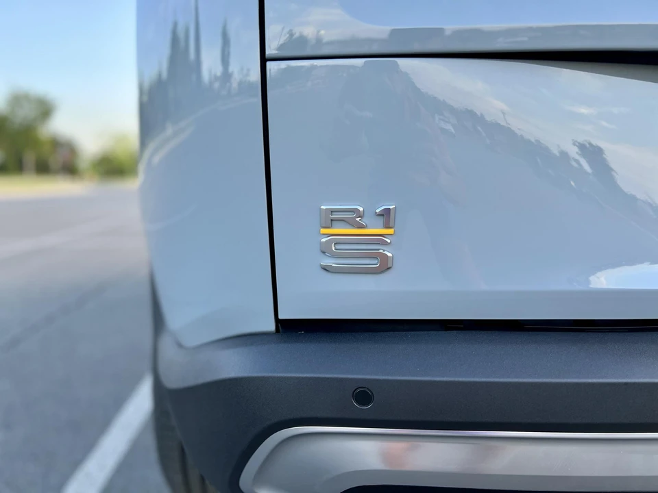 2023 Rivian R1S - Image 21 of 31