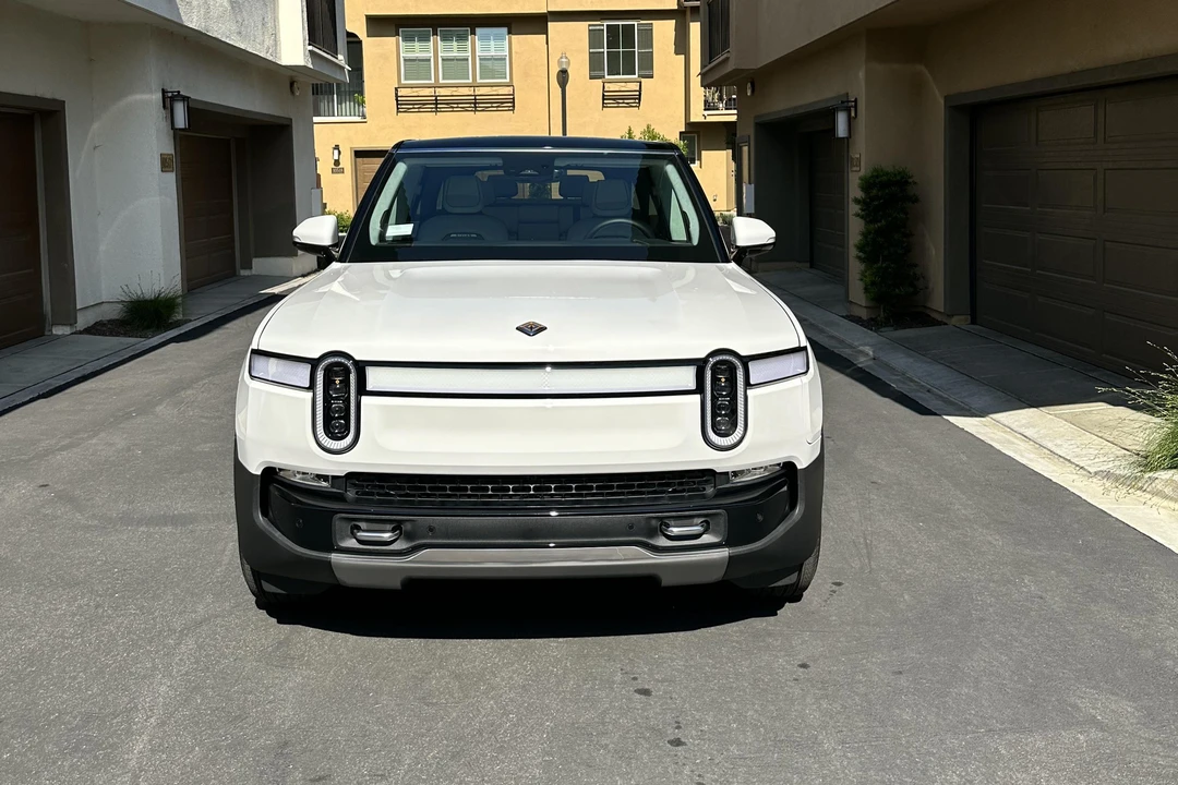 2023 Rivian R1S - Image 6 of 31