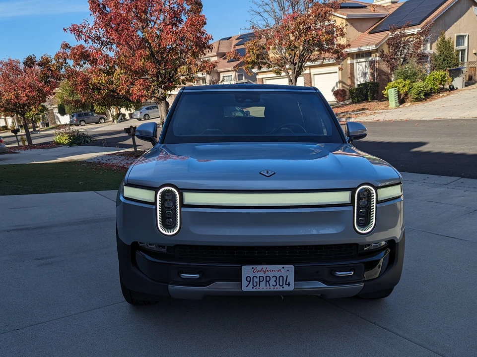 2023 Rivian R1S - Image 6 of 31