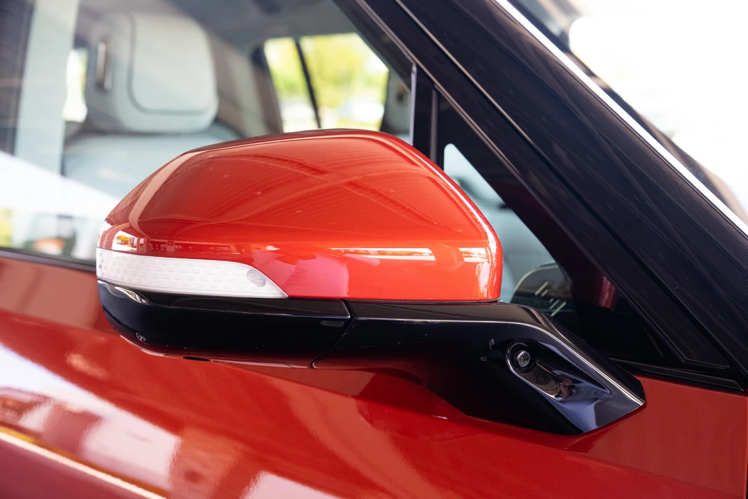 2023 Rivian R1S - Image 24 of 31
