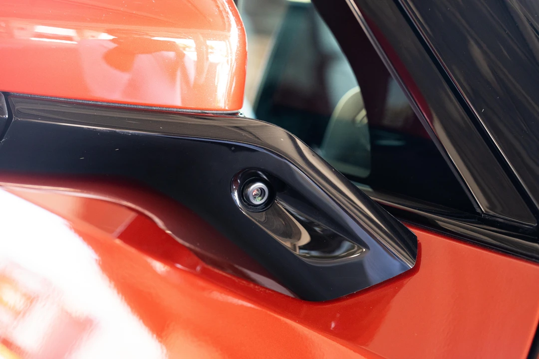 2023 Rivian R1S - Image 25 of 31