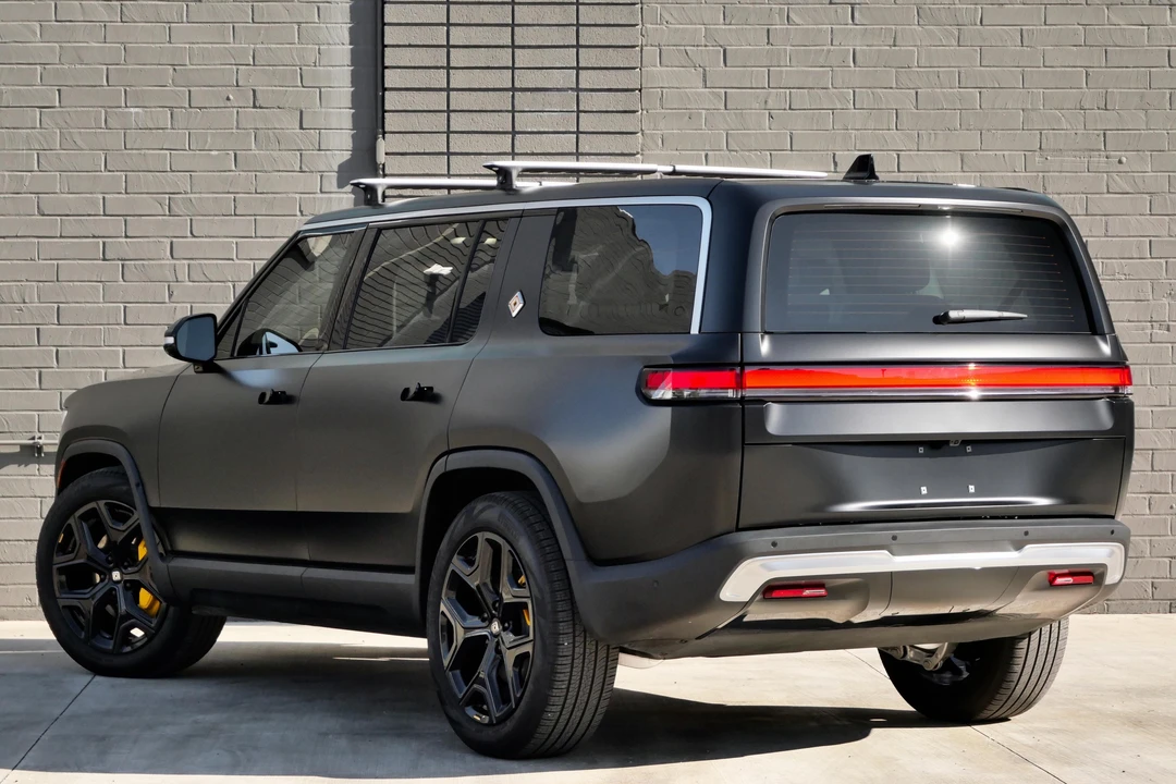 2023 Rivian R1S - Image 4 of 31