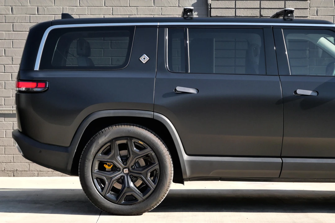 2023 Rivian R1S - Image 20 of 31