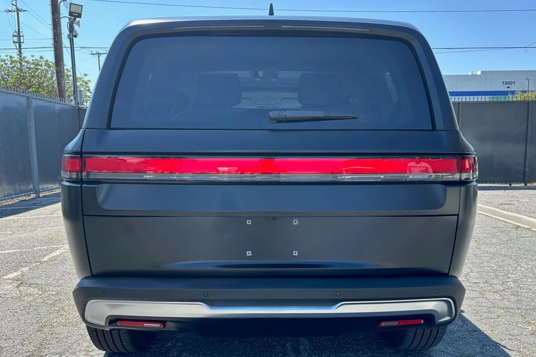 2023 Rivian R1S - Image 5 of 31