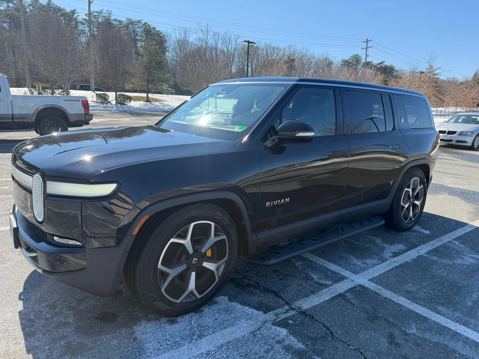 2023 Rivian R1S - Image 6 of 31