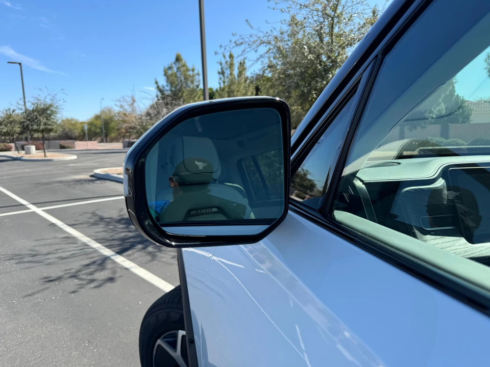 2023 Rivian R1S - Image 13 of 31