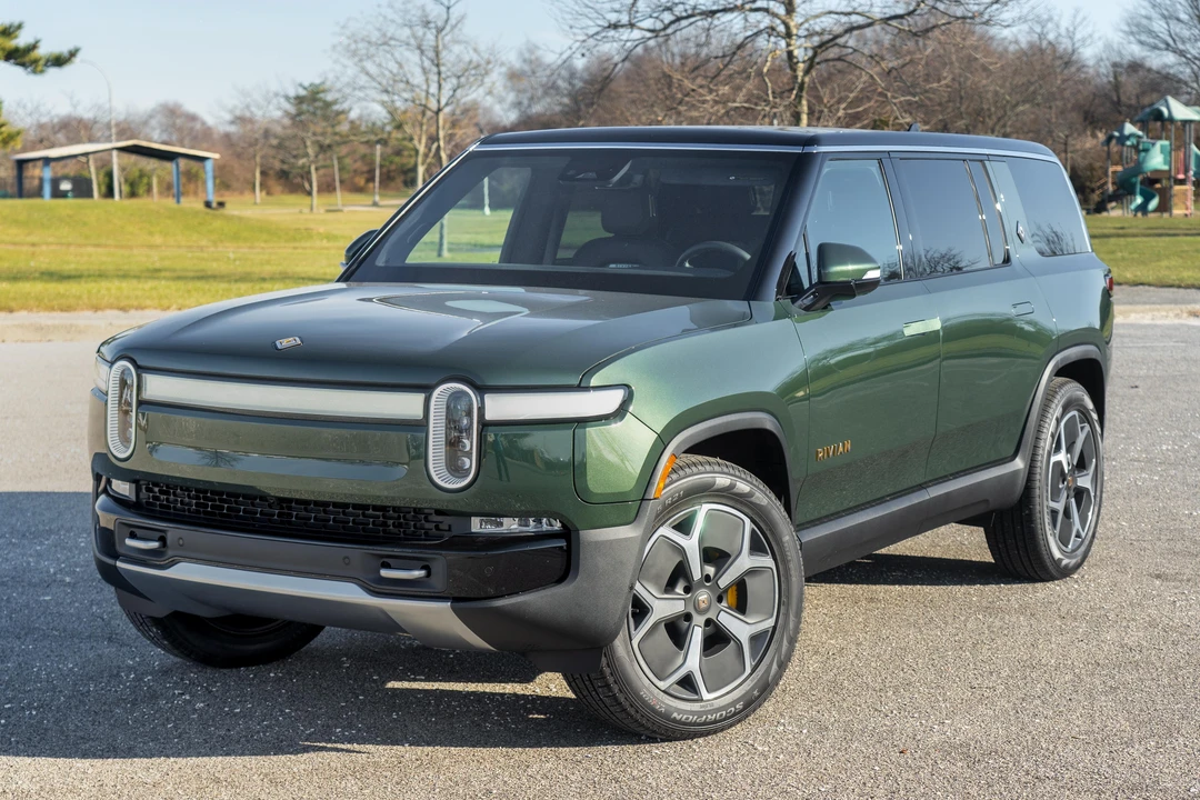 2023 Rivian R1S - Image 6 of 31