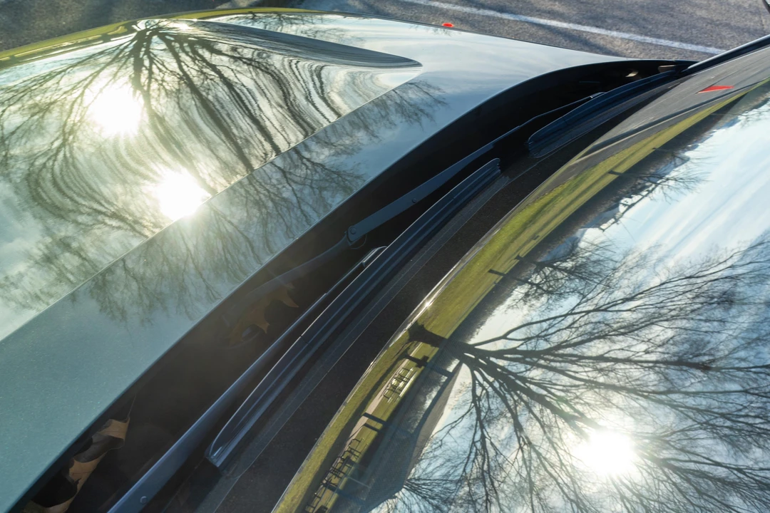 2023 Rivian R1S - Image 11 of 31
