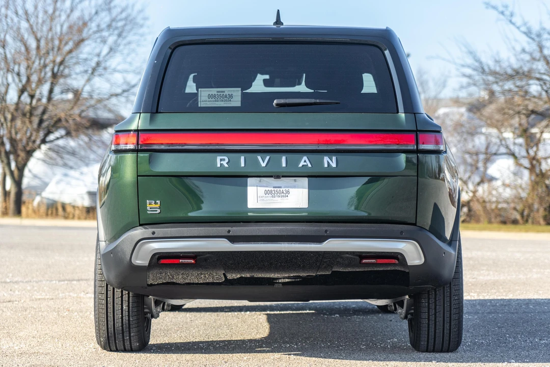 2023 Rivian R1S - Image 5 of 31