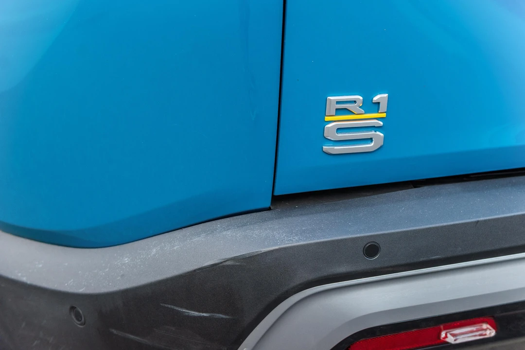 2023 Rivian R1S - Image 26 of 31
