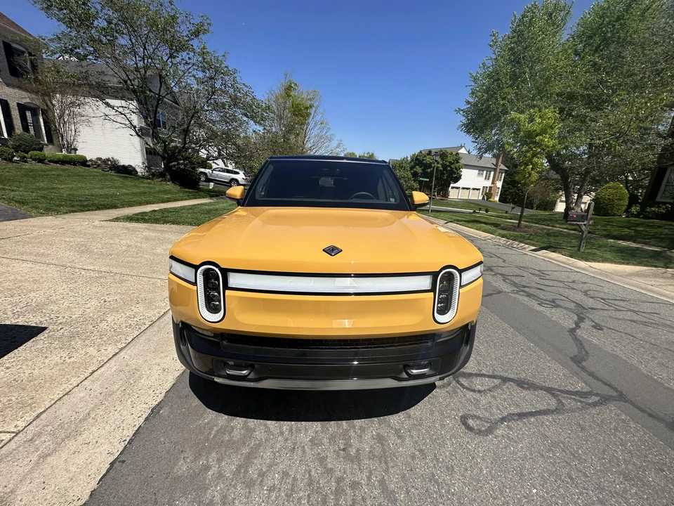 2023 Rivian R1S - Image 6 of 31