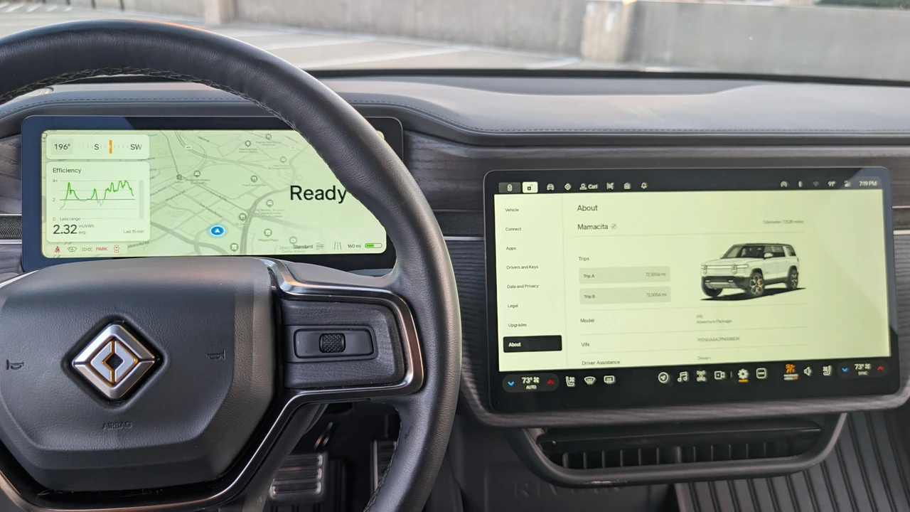2023 Rivian R1S - Image 21 of 31