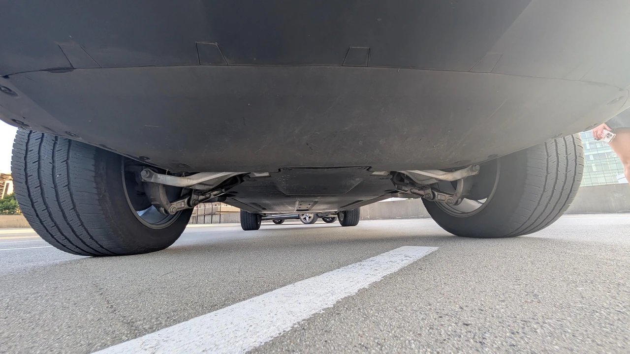 2023 Rivian R1S - Image 31 of 31