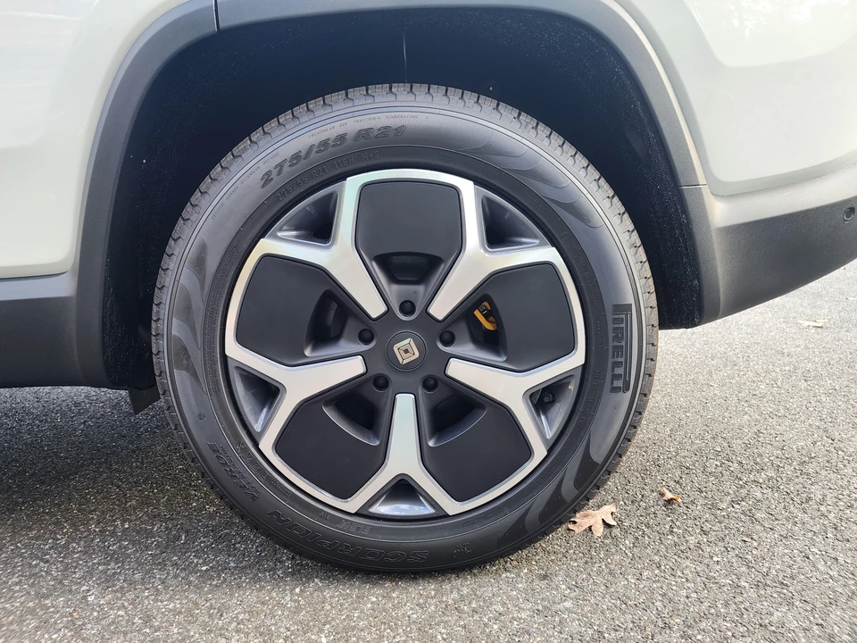 2023 Rivian R1S - Image 22 of 31