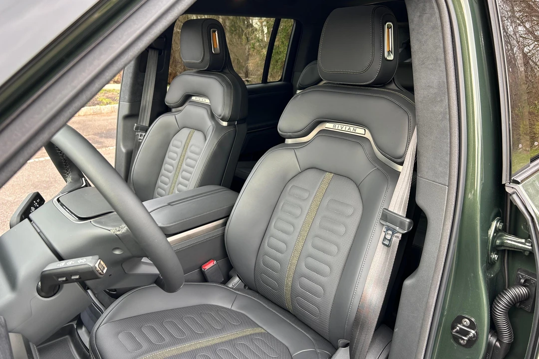 2023 Rivian R1S - Image 22 of 31
