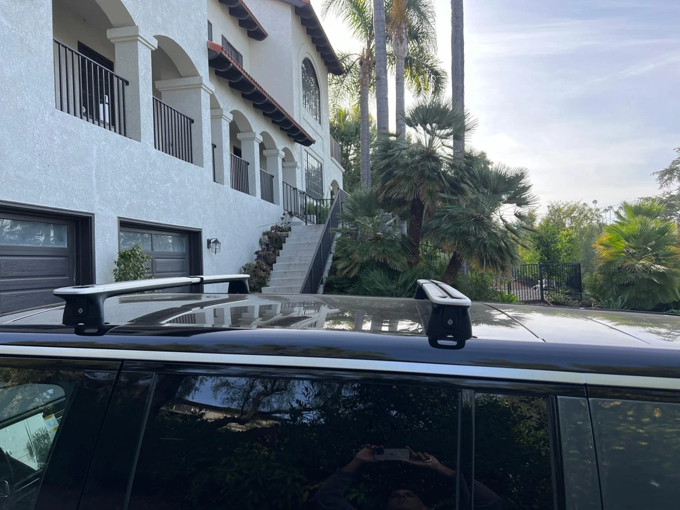 2023 Rivian R1S - Image 19 of 31