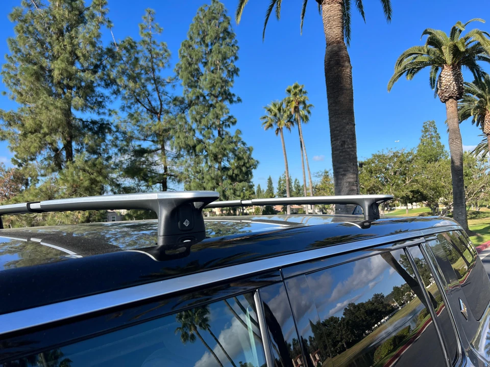 2023 Rivian R1S - Image 18 of 31