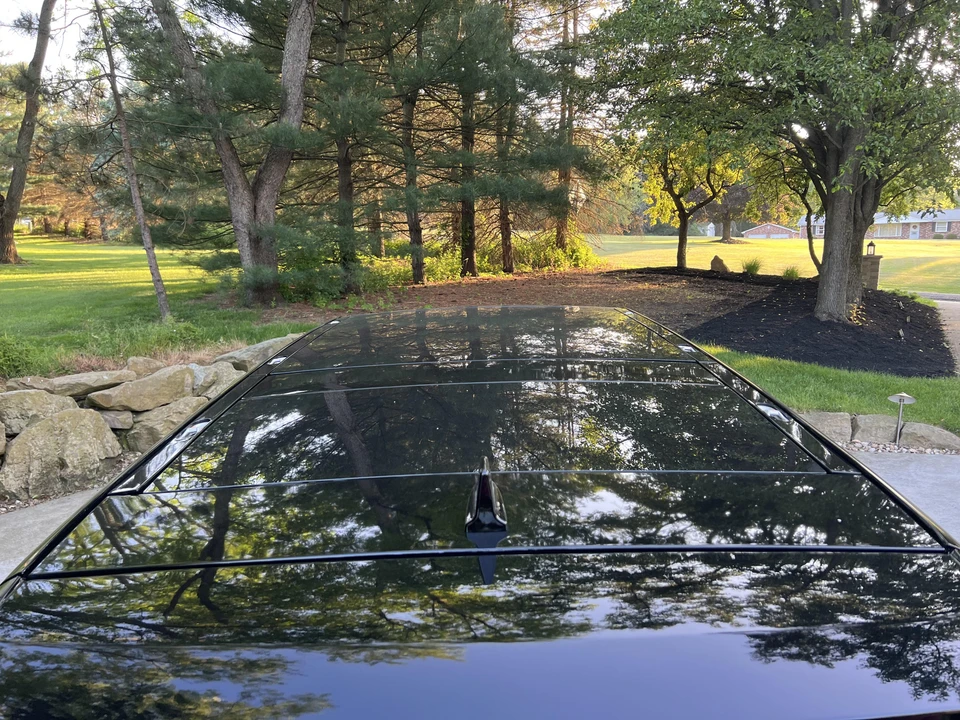 2023 Rivian R1S - Image 24 of 31