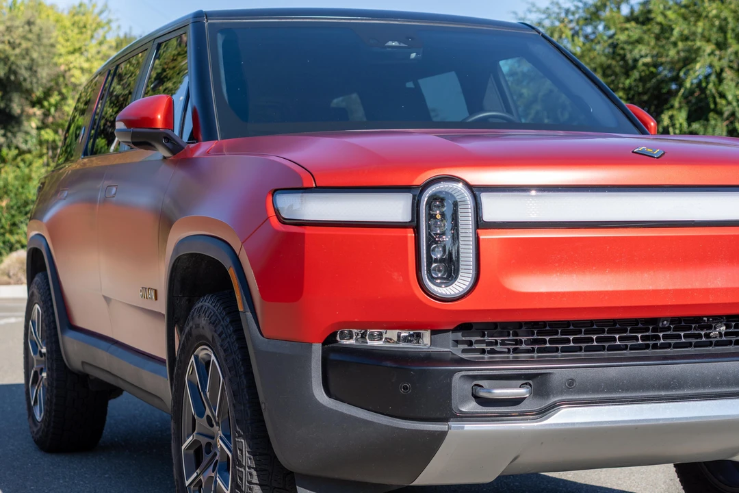 2023 Rivian R1S - Image 11 of 31