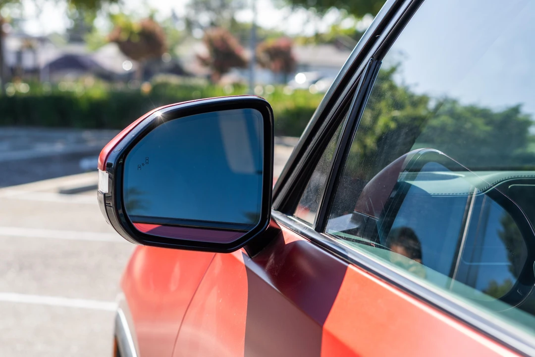 2023 Rivian R1S - Image 20 of 31