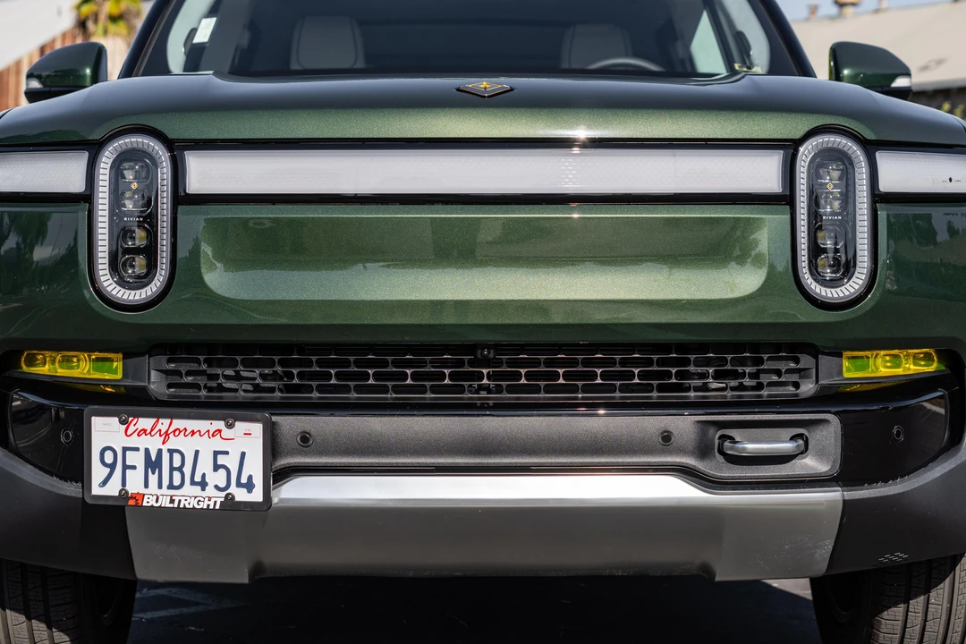 2023 Rivian R1S - Image 17 of 31
