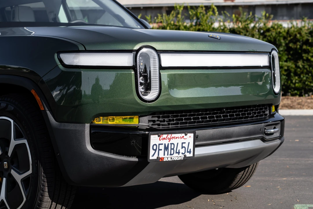 2023 Rivian R1S - Image 15 of 31