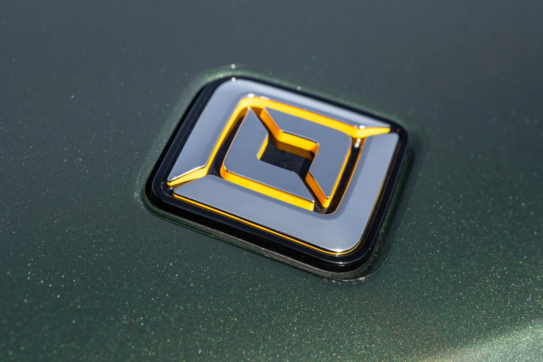 2023 Rivian R1S - Image 19 of 31