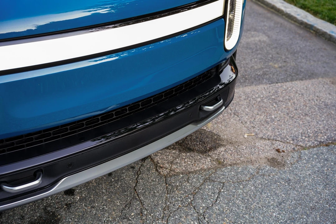 2023 Rivian R1S - Image 11 of 31