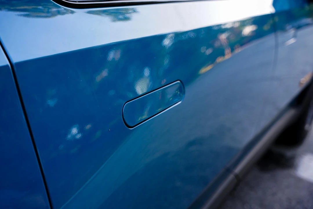 2023 Rivian R1S - Image 23 of 31