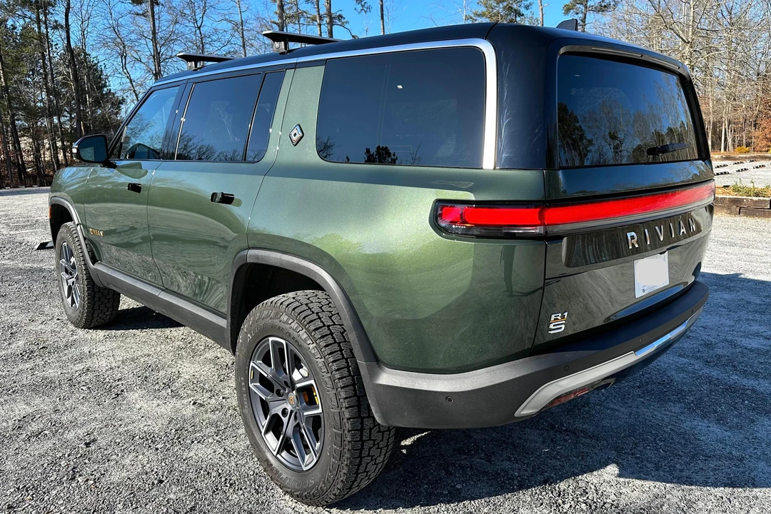 2023 Rivian R1S - Image 4 of 31