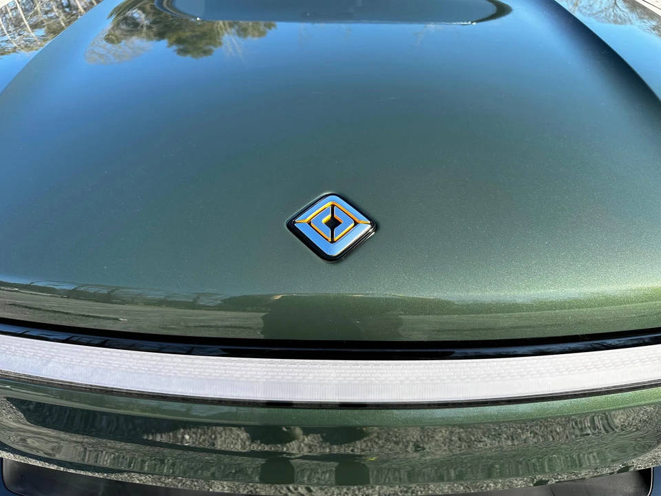 2023 Rivian R1S - Image 22 of 31