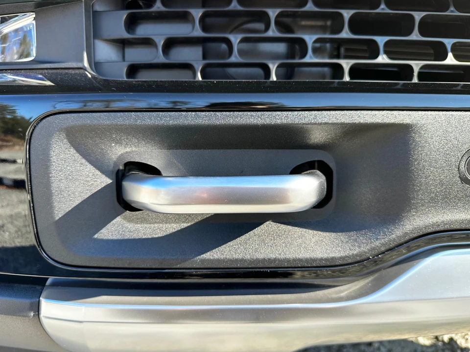 2023 Rivian R1S - Image 27 of 31