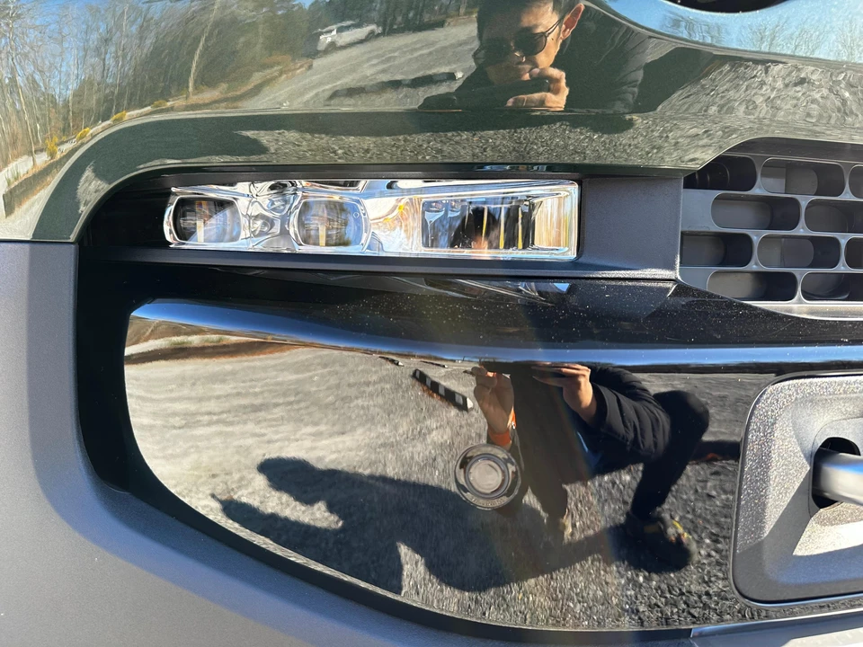 2023 Rivian R1S - Image 26 of 31