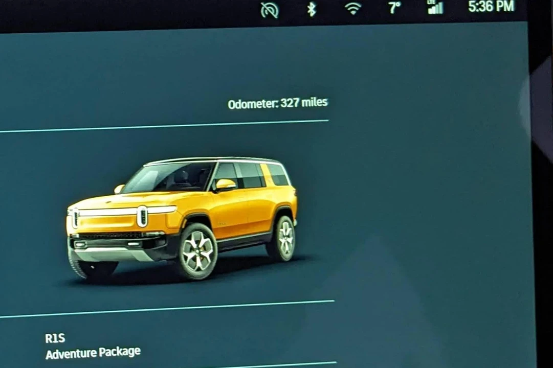 2023 Rivian R1S - Image 22 of 31