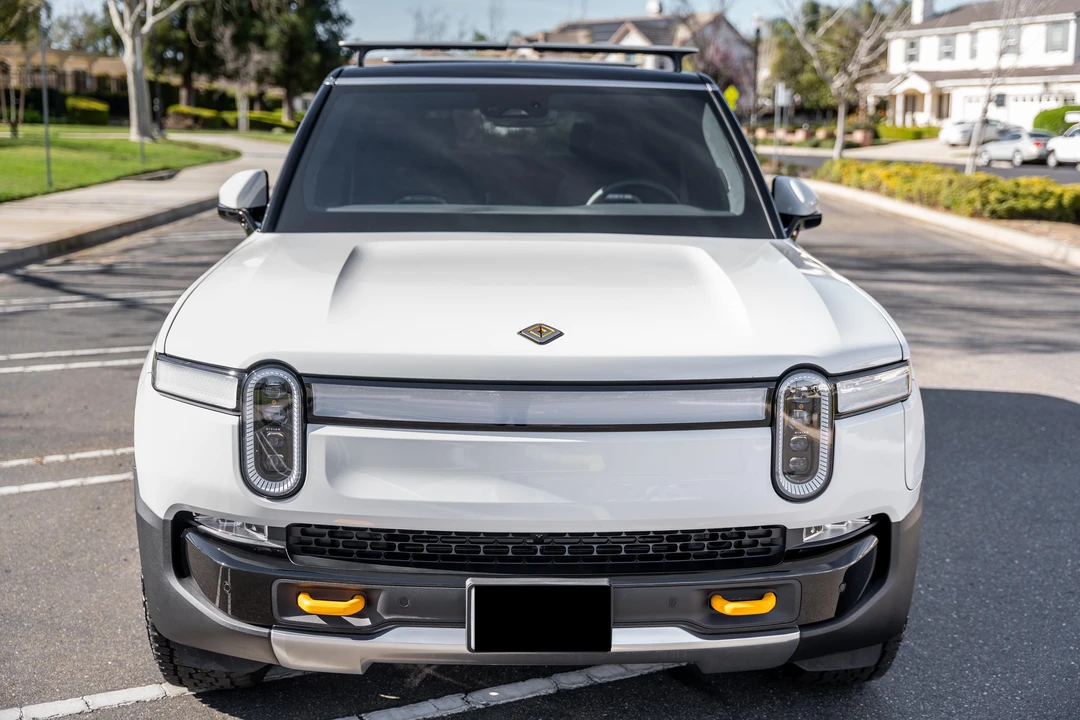 2023 Rivian R1S - Image 6 of 31
