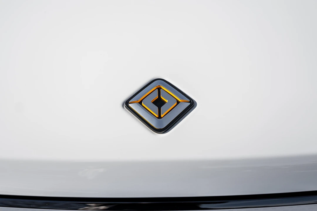 2023 Rivian R1S - Image 17 of 31