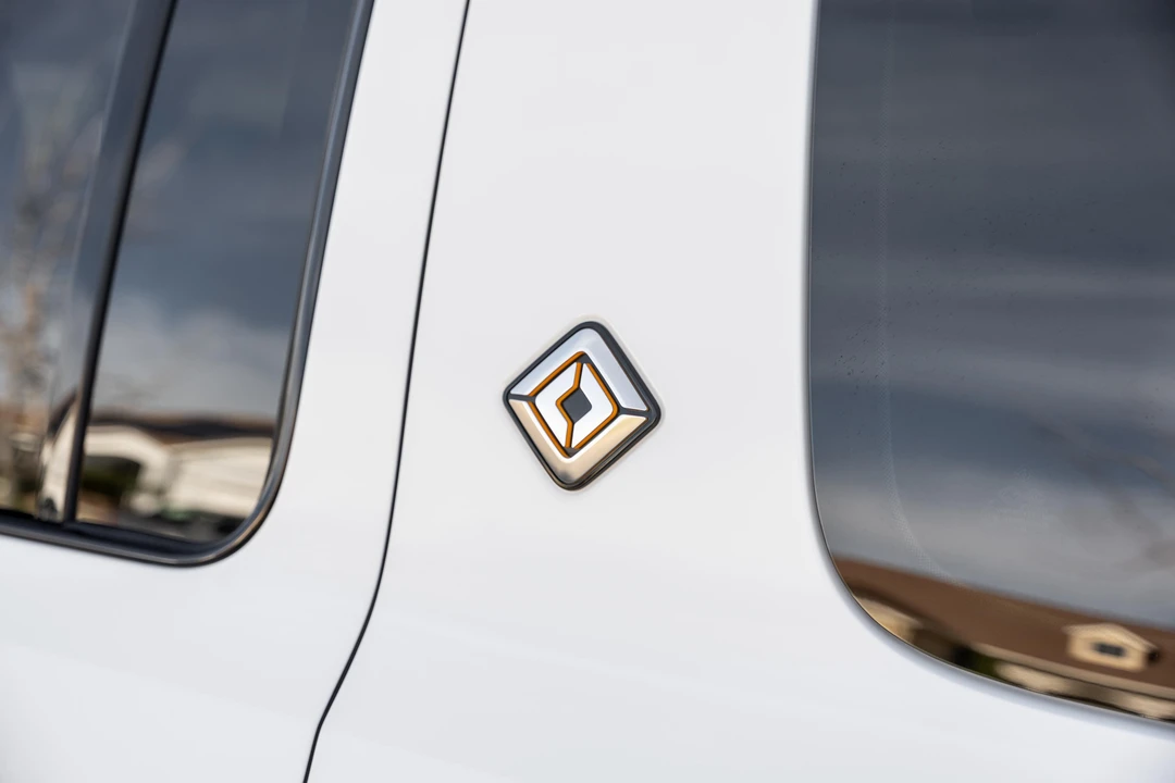 2023 Rivian R1S - Image 22 of 31