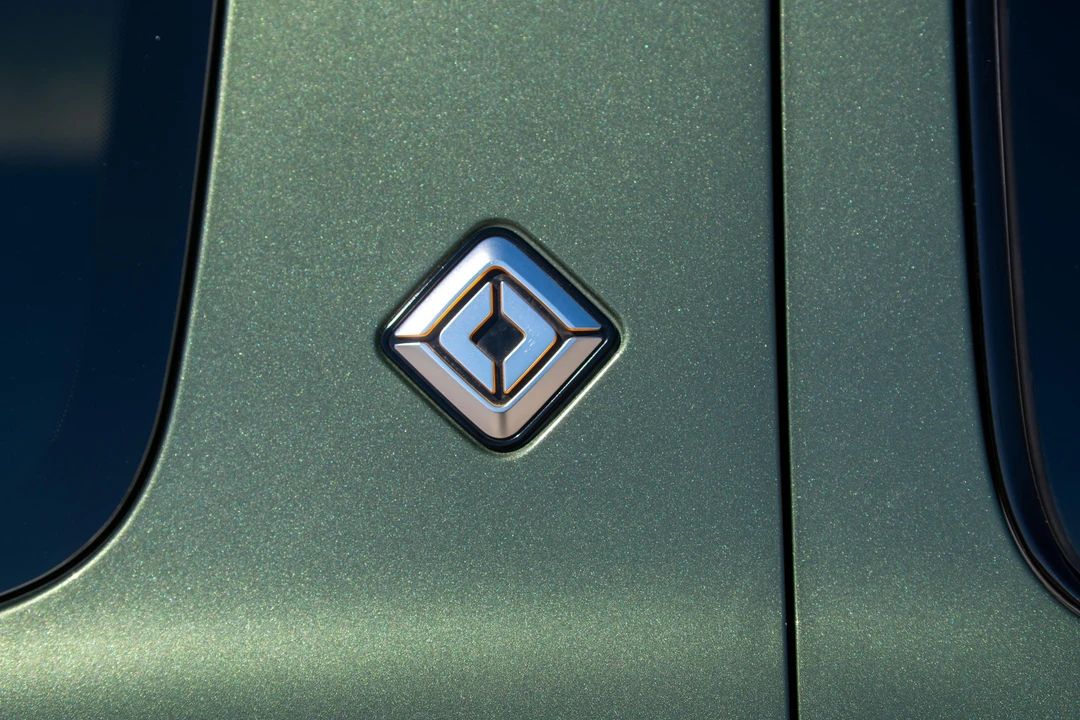 2023 Rivian R1S - Image 31 of 31