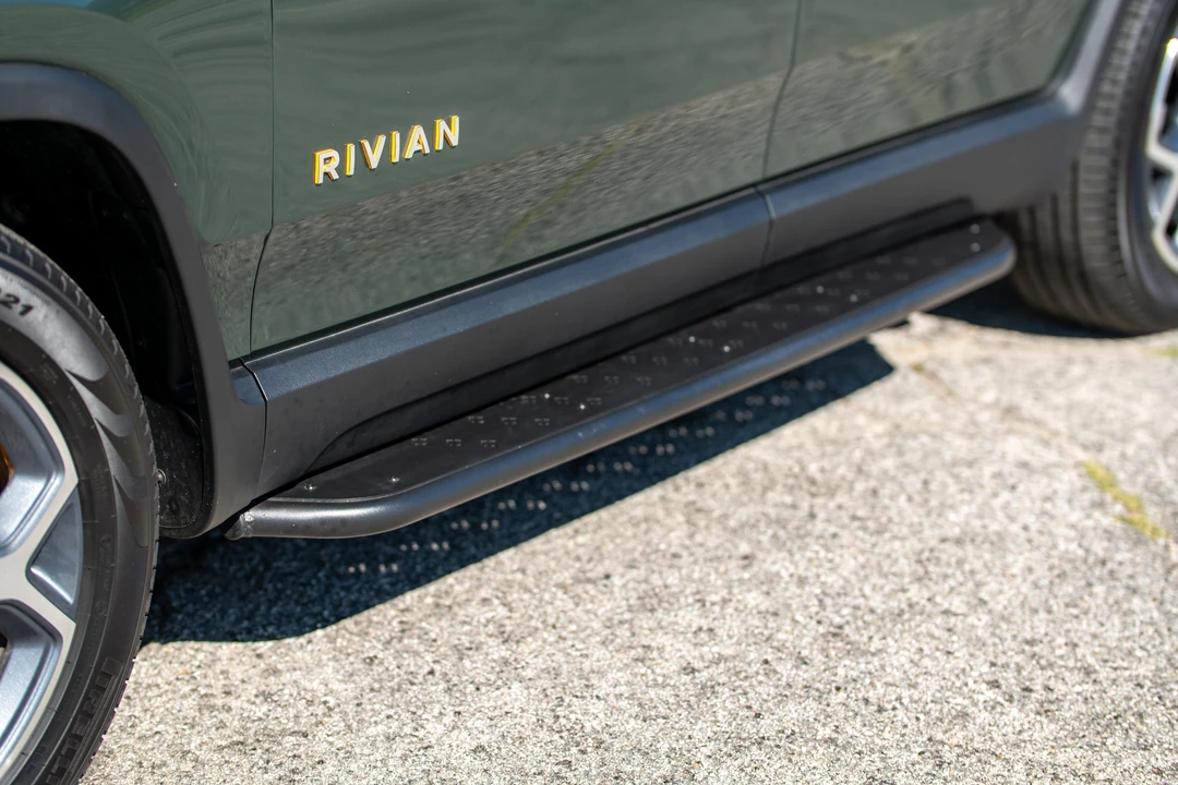 2023 Rivian R1S - Image 19 of 31