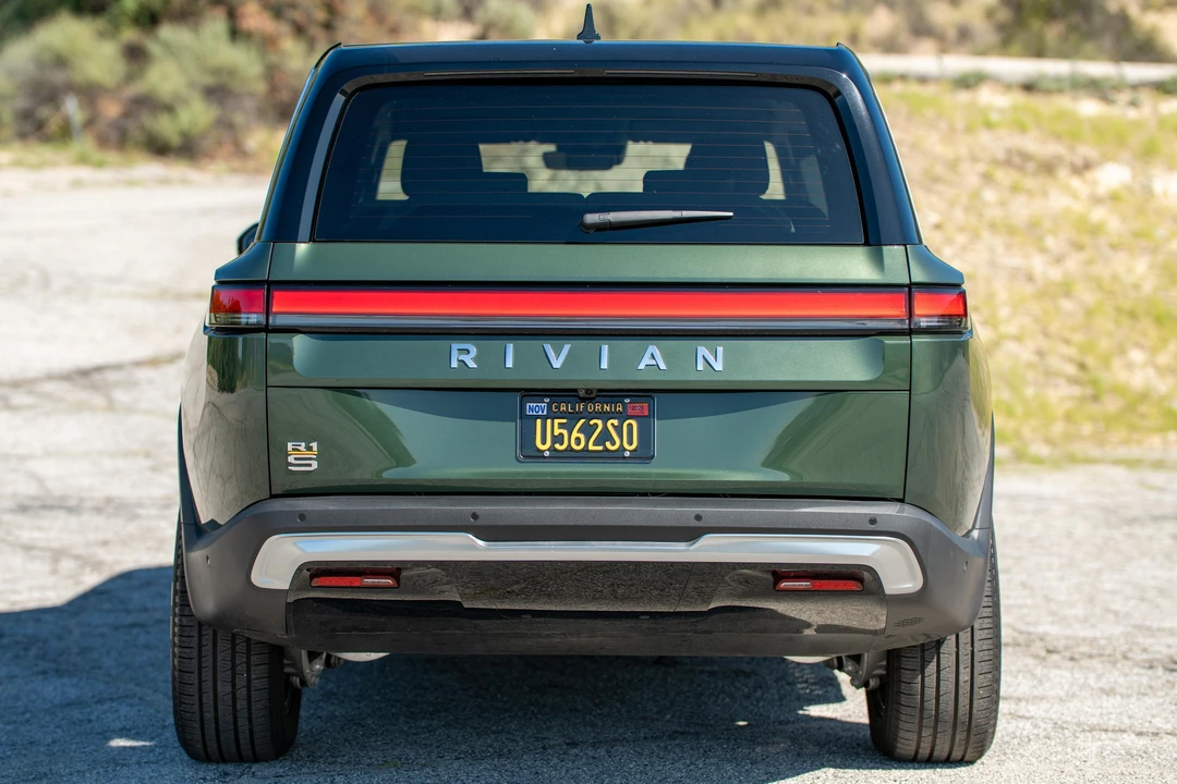 2023 Rivian R1S - Image 5 of 31
