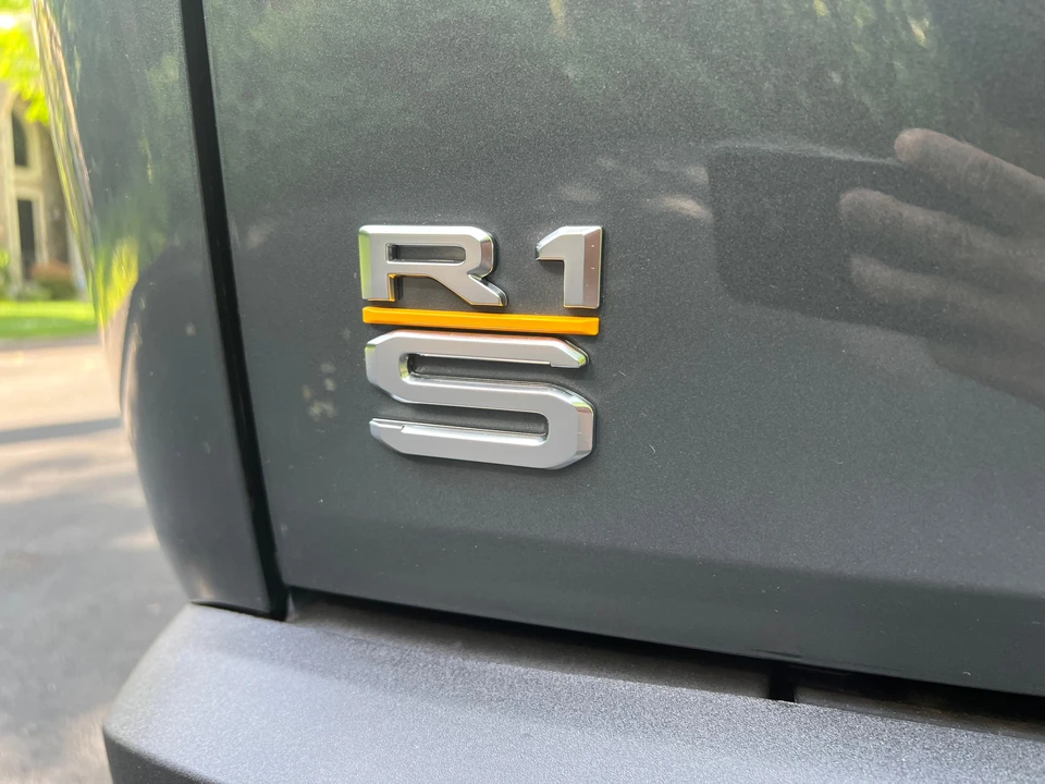 2023 Rivian R1S - Image 28 of 31