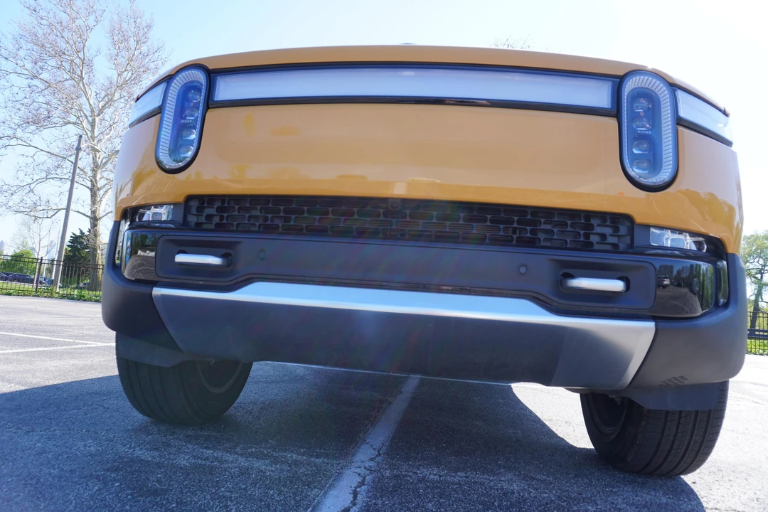 2023 Rivian R1S - Image 11 of 31