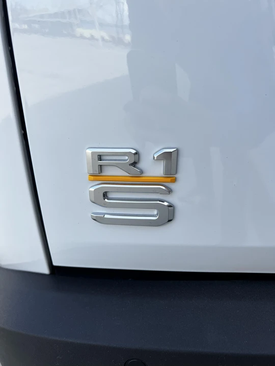 2023 Rivian R1S - Image 31 of 31
