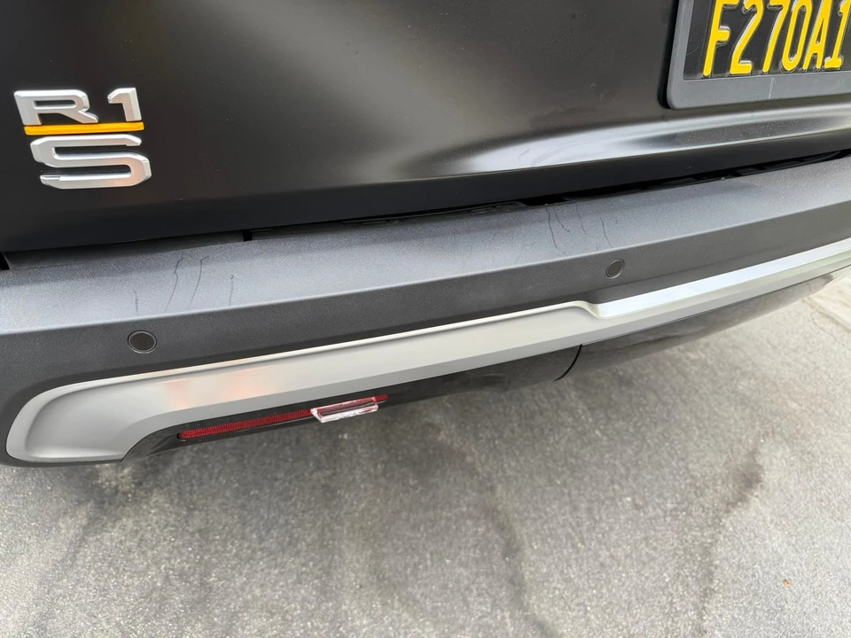 2023 Rivian R1S - Image 31 of 31